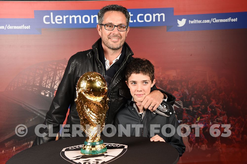 Vos photos avec la Coupe du Monde