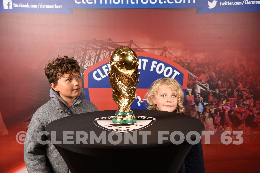 Vos photos avec la Coupe du Monde