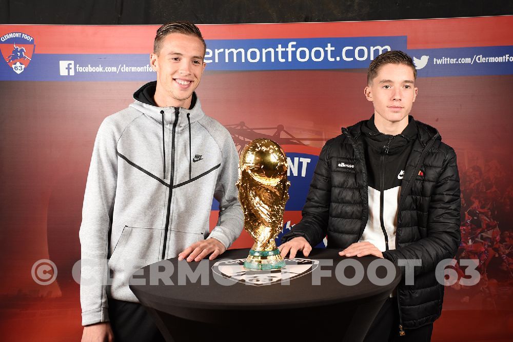 Vos photos avec la Coupe du Monde