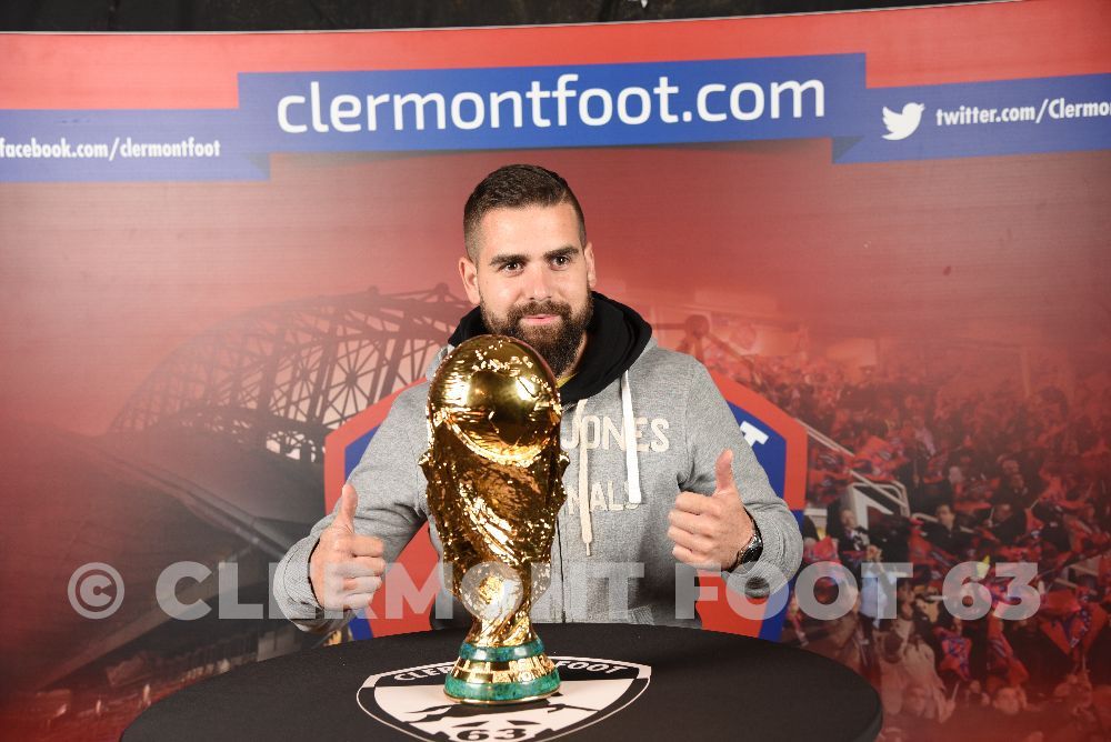 Vos photos avec la Coupe du Monde