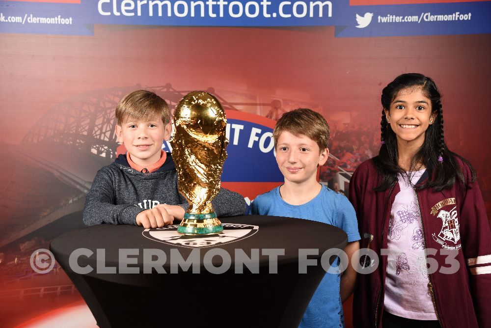 Vos photos avec la Coupe du Monde