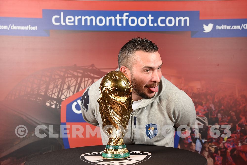 Vos photos avec la Coupe du Monde