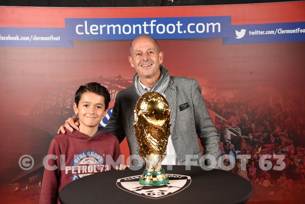 Vos photos avec la Coupe du Monde