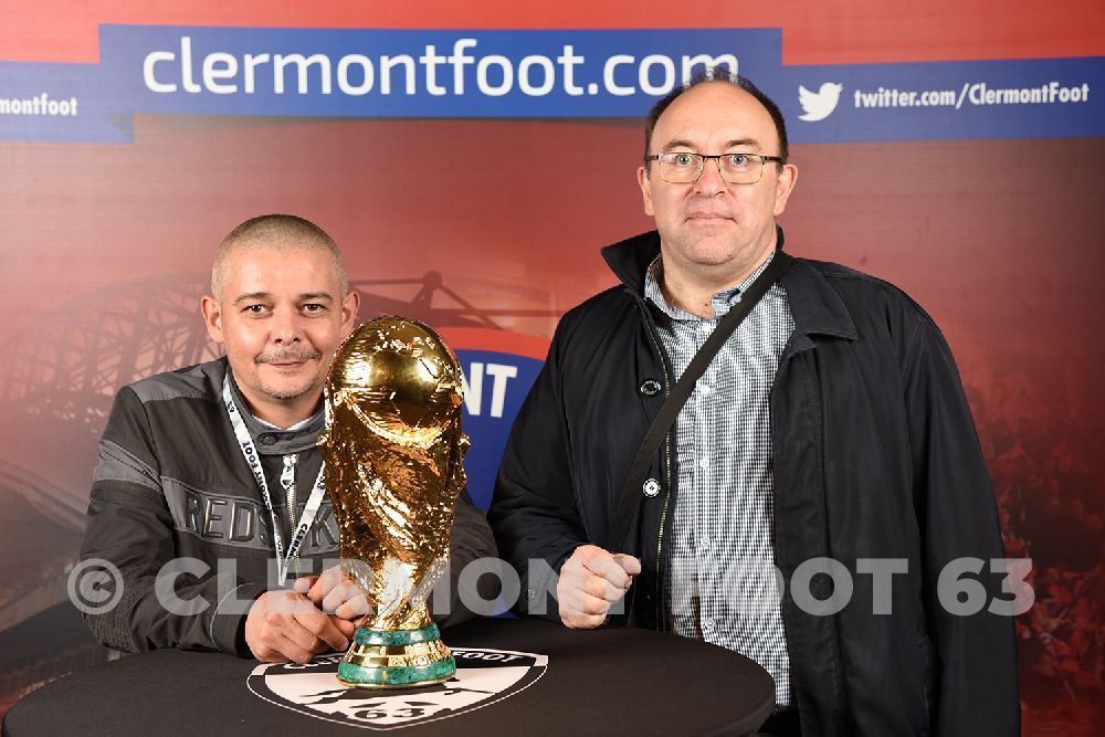 Vos photos avec la Coupe du Monde
