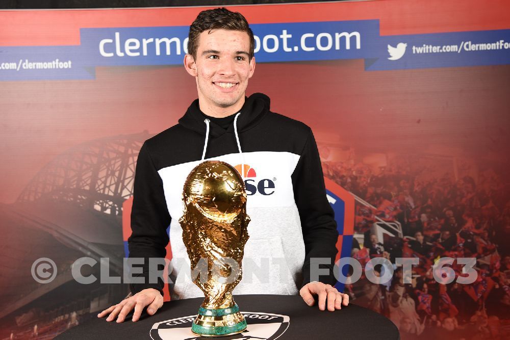 Vos photos avec la Coupe du Monde