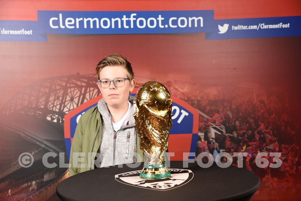 Vos photos avec la Coupe du Monde
