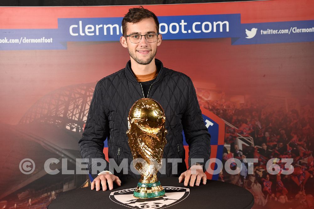 Vos photos avec la Coupe du Monde