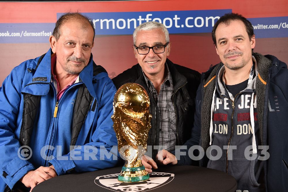 Vos photos avec la Coupe du Monde