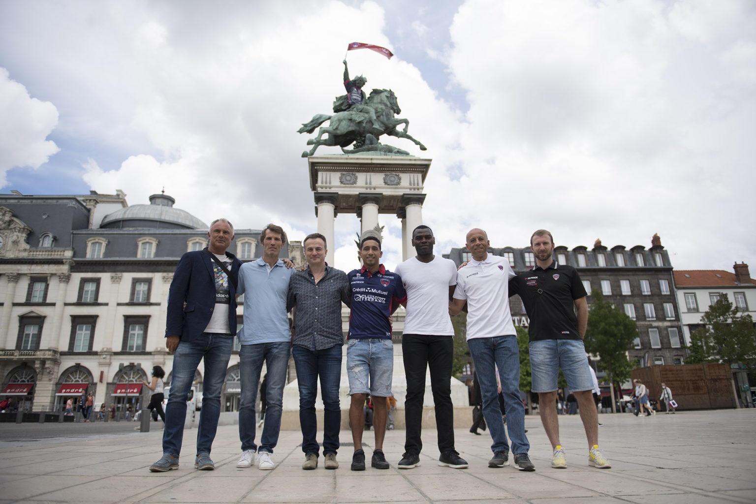 Bienvenue sur la page facebook officielle du clermont foot 63. Le Clermont Foot 63 fête ses 30 ans ! - Clermont Foot