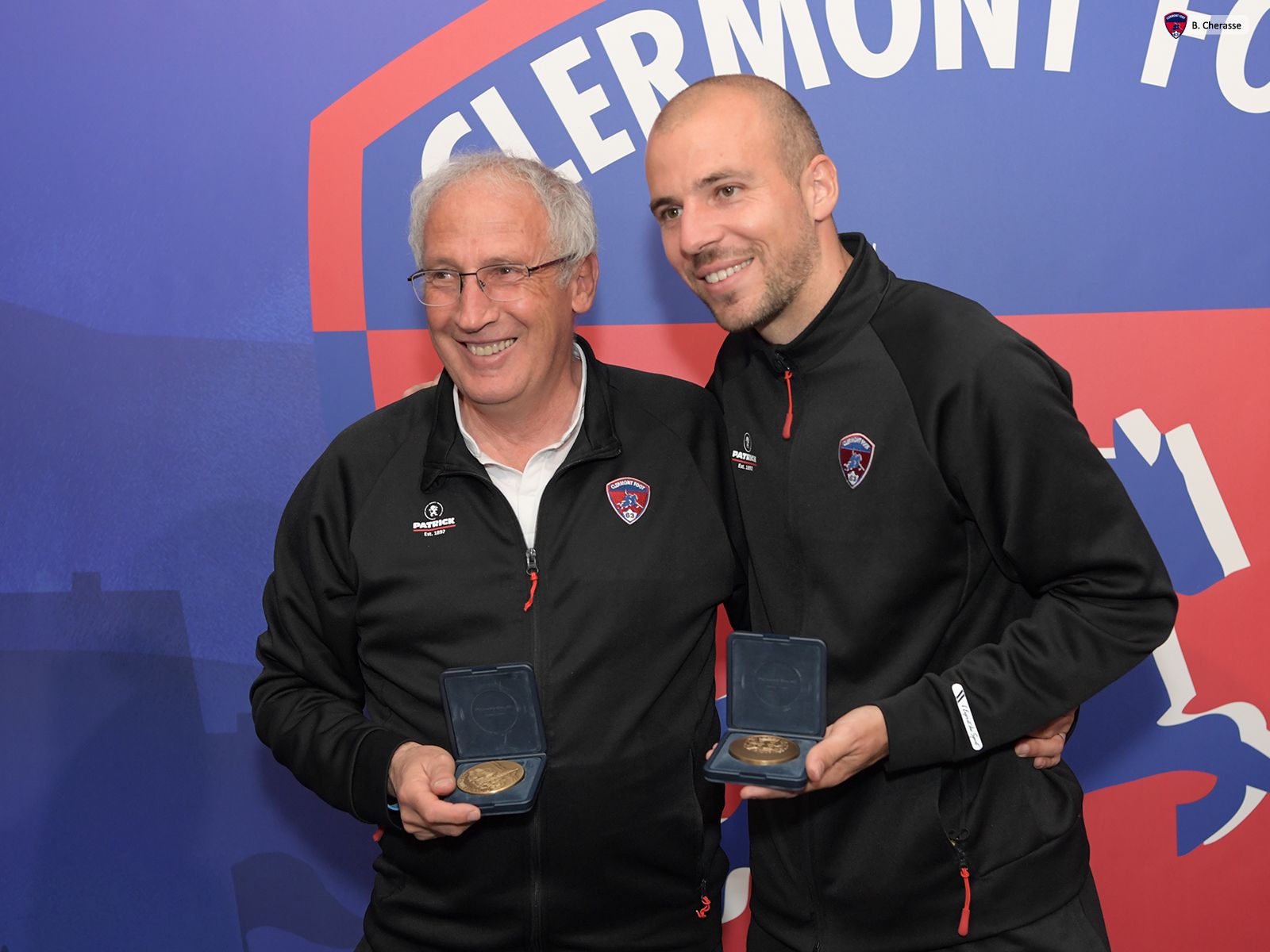 Remise des médailles par le Maire de la ville