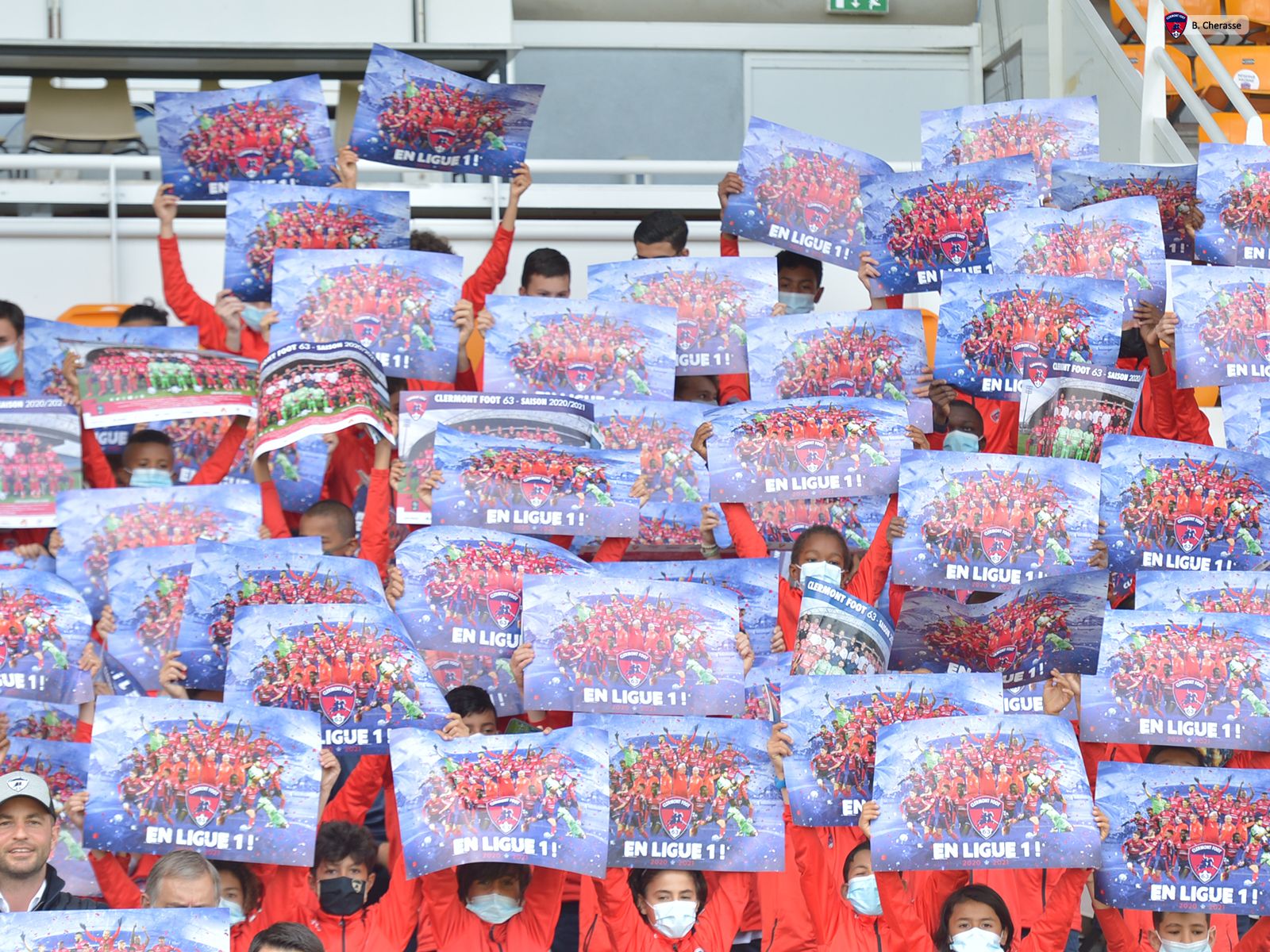 Célébration de la montée en L1 avec les jeunes du CF63