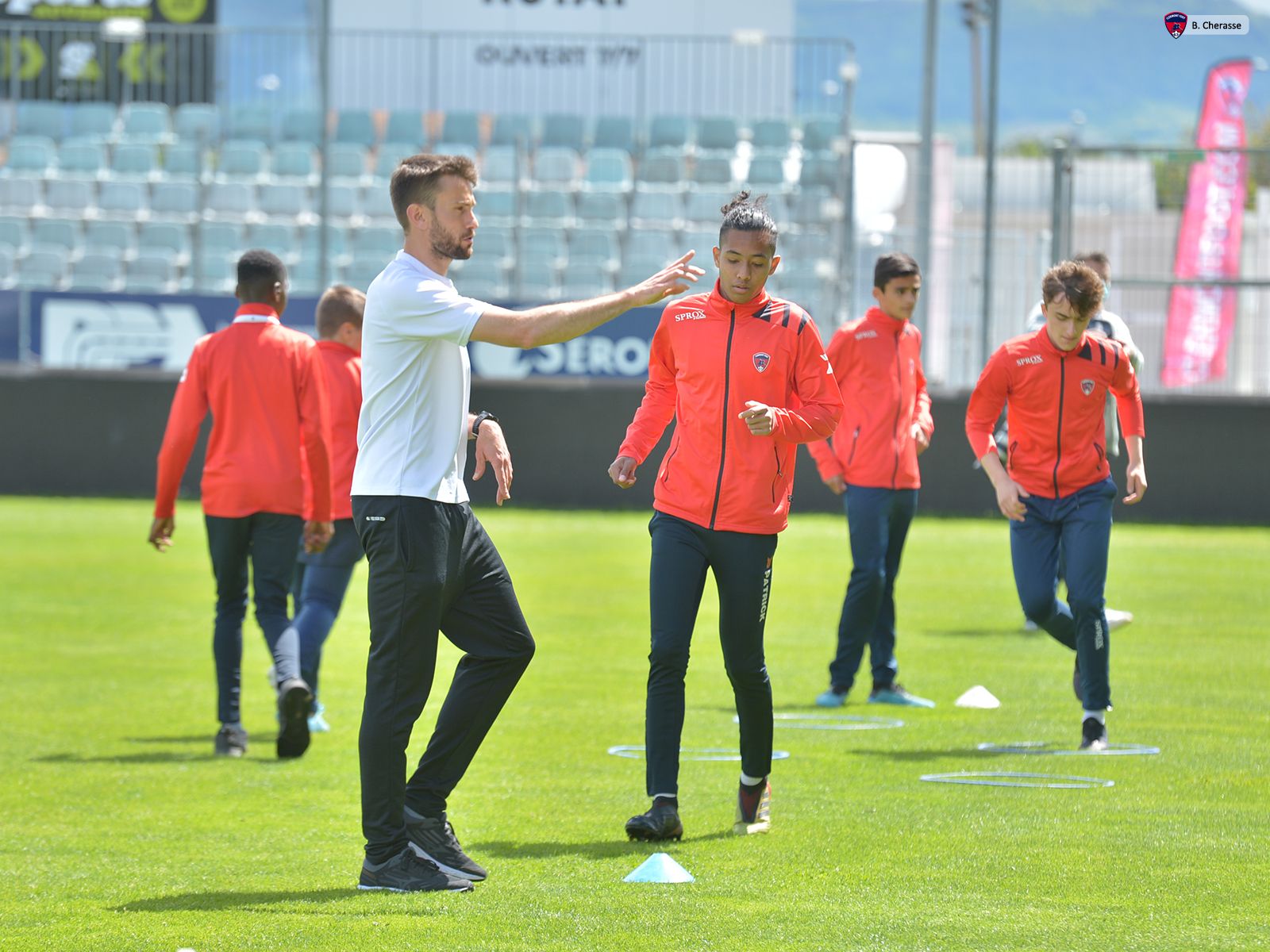 Célébration de la montée en L1 avec les jeunes du CF63