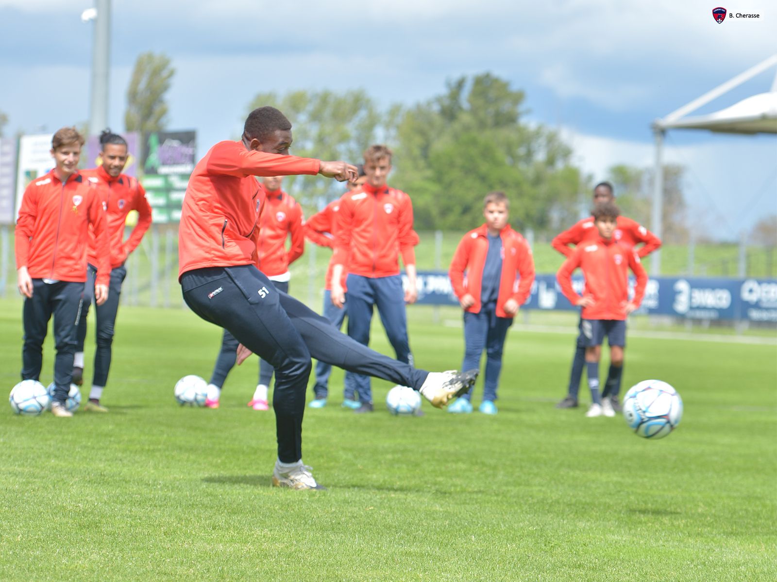 Célébration de la montée en L1 avec les jeunes du CF63