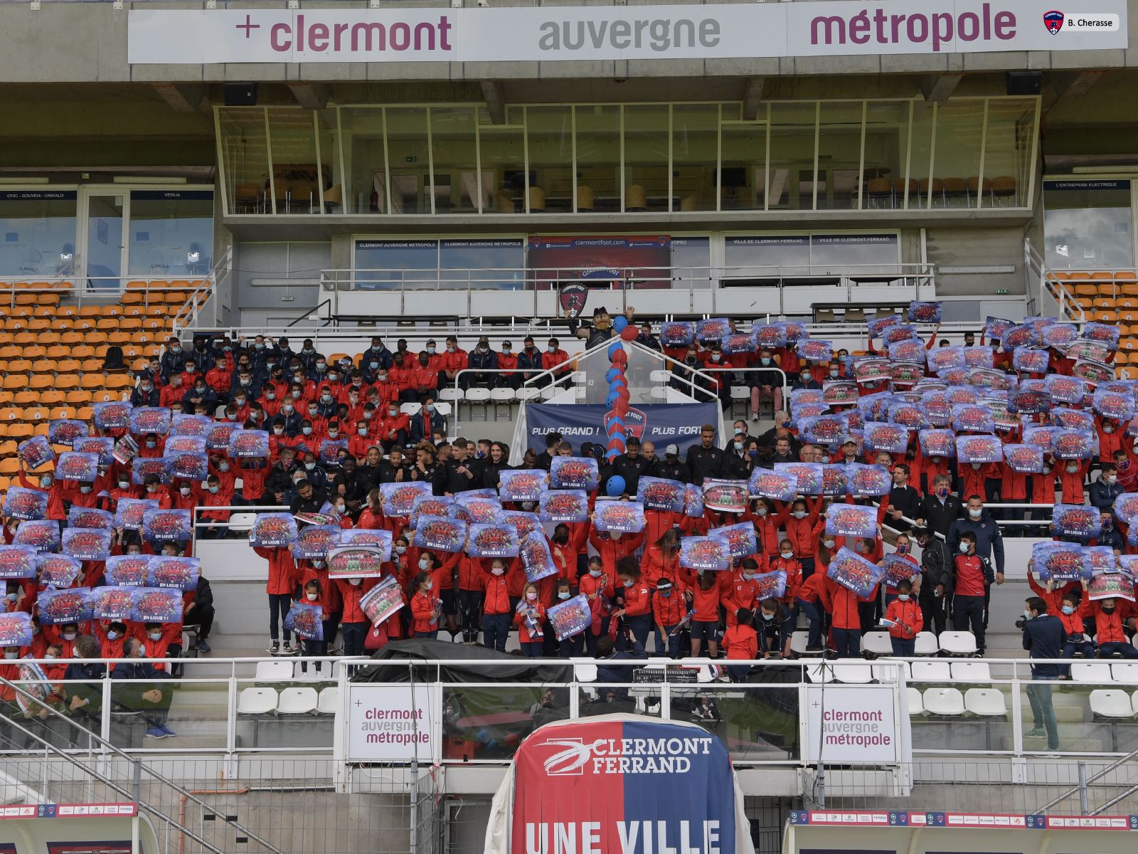 Célébration de la montée en L1 avec les jeunes du CF63