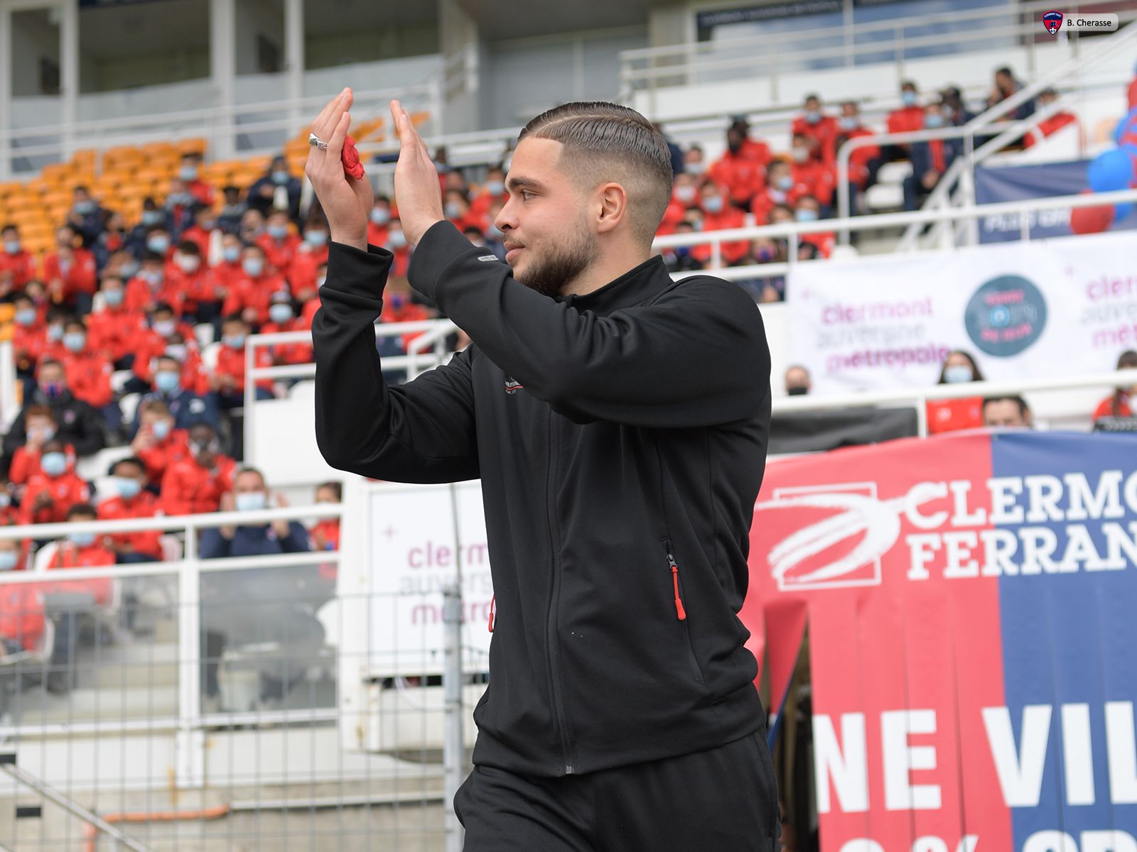 Célébration de la montée en L1 avec les jeunes du CF63