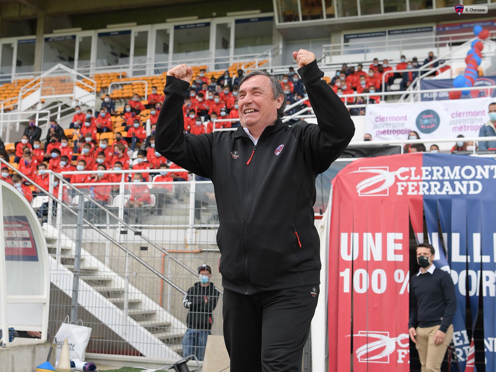 Célébration de la montée en L1 avec les jeunes du CF63