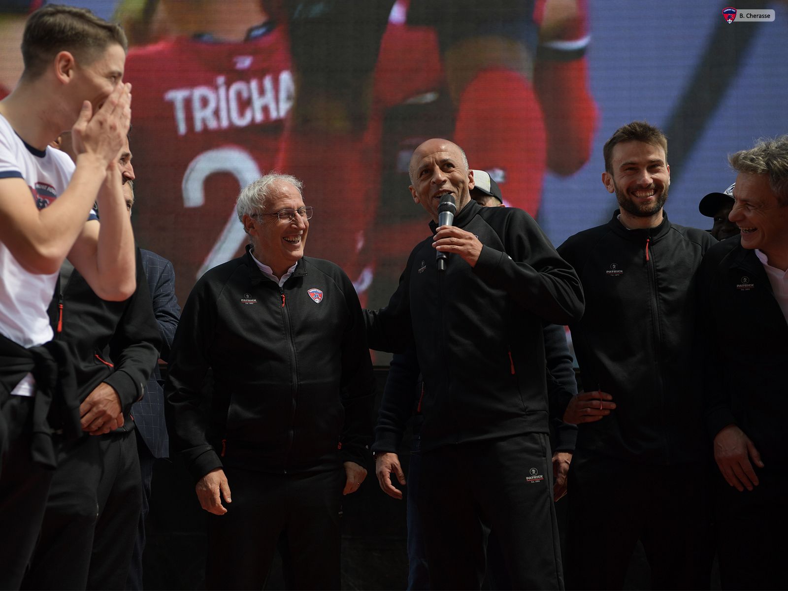 Célébration de la montée en L1 avec les jeunes du CF63