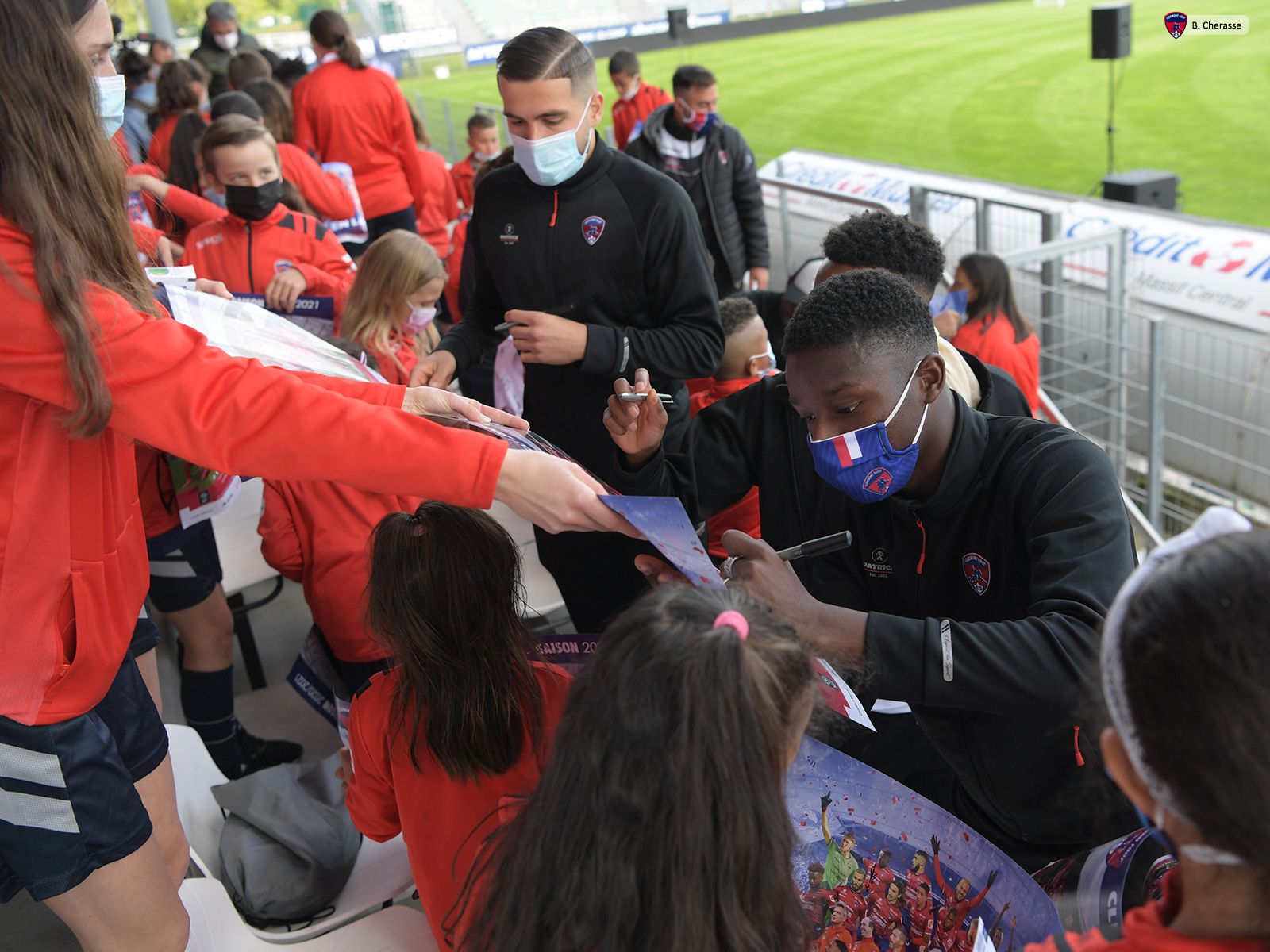 Célébration de la montée en L1 avec les jeunes du CF63