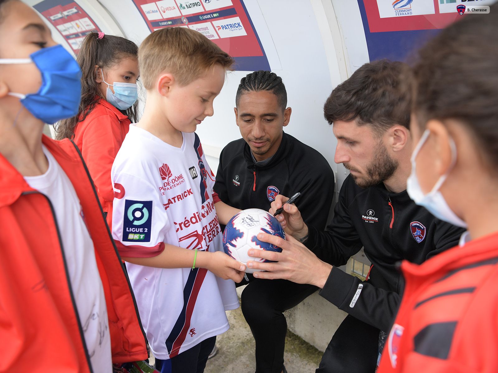 Célébration de la montée en L1 avec les jeunes du CF63