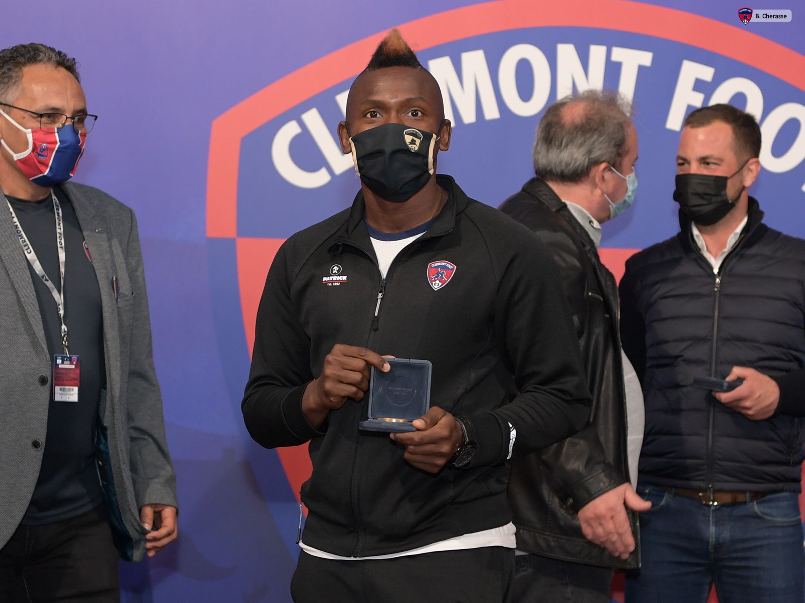 Remise des médailles par le Maire de la ville