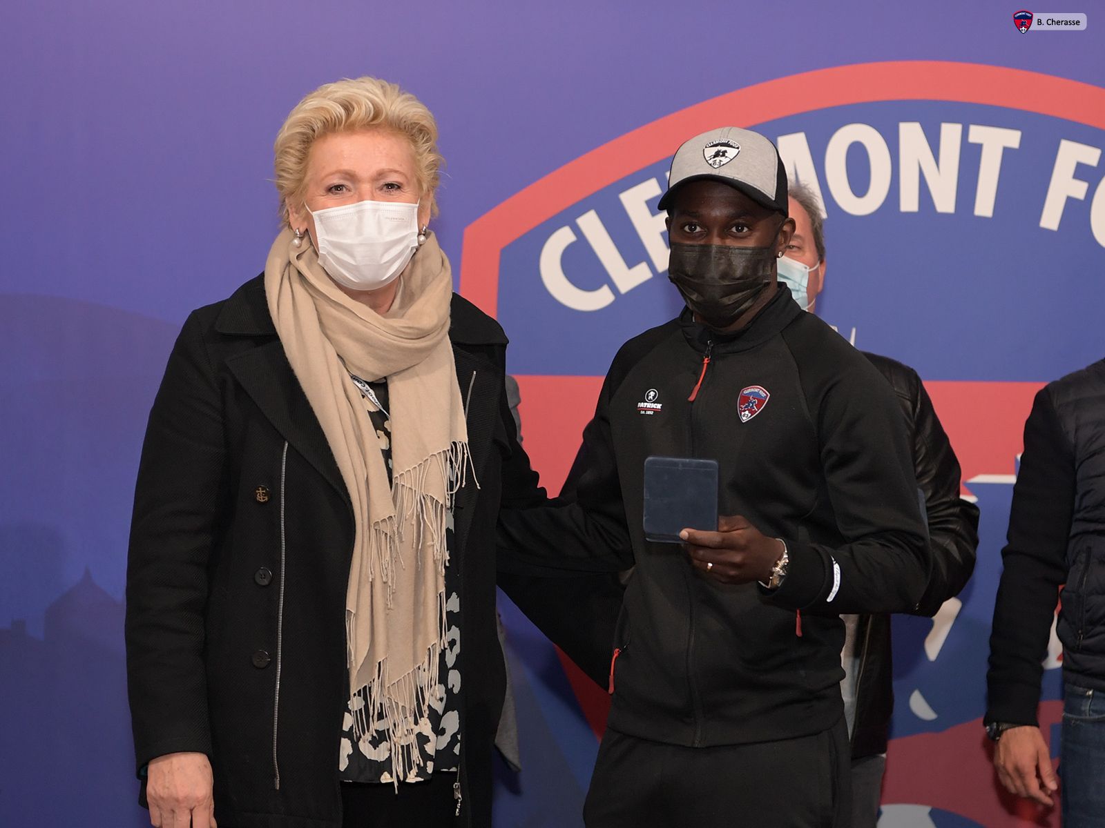 Remise des médailles par le Maire de la ville