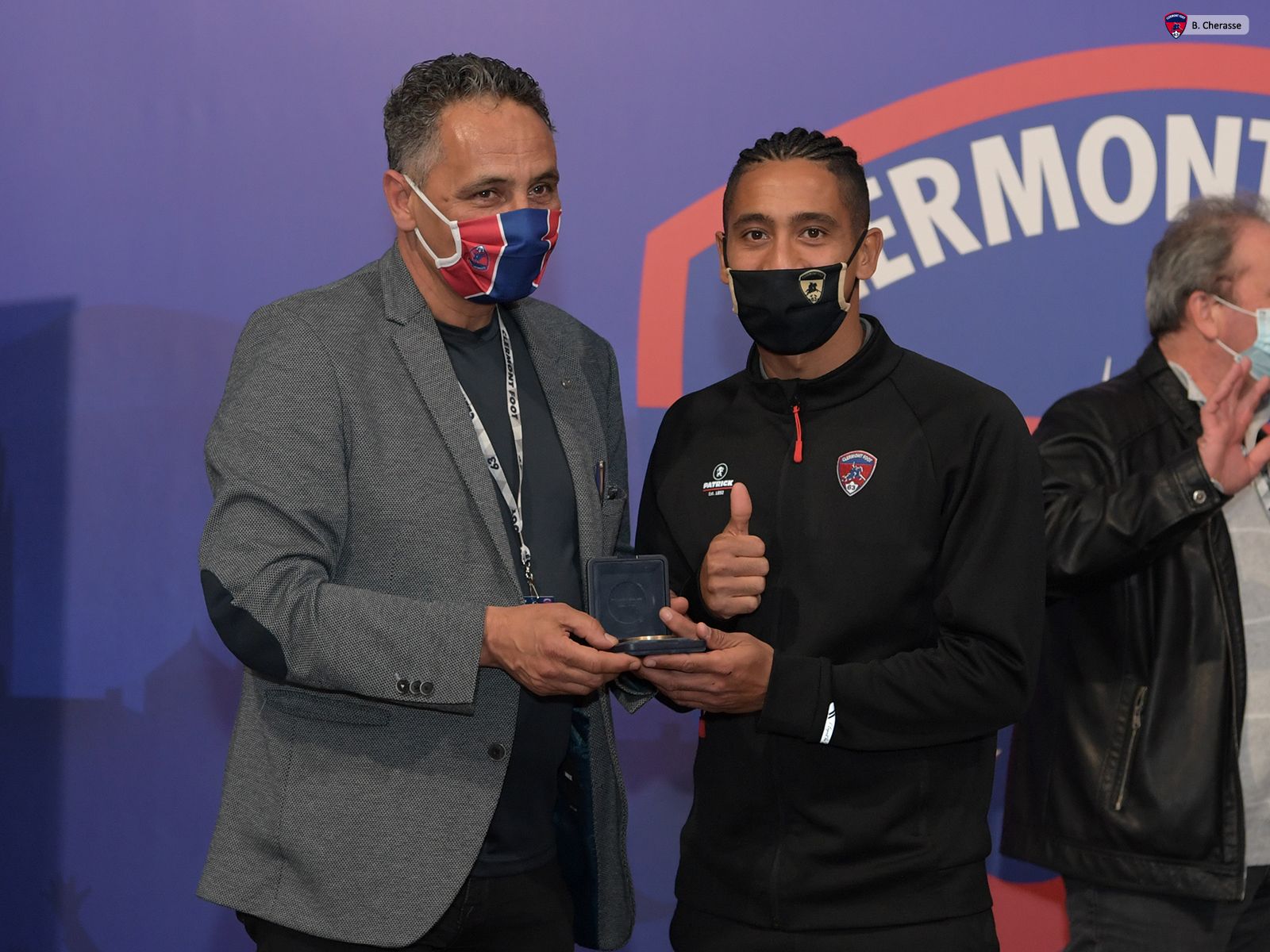 Remise des médailles par le Maire de la ville