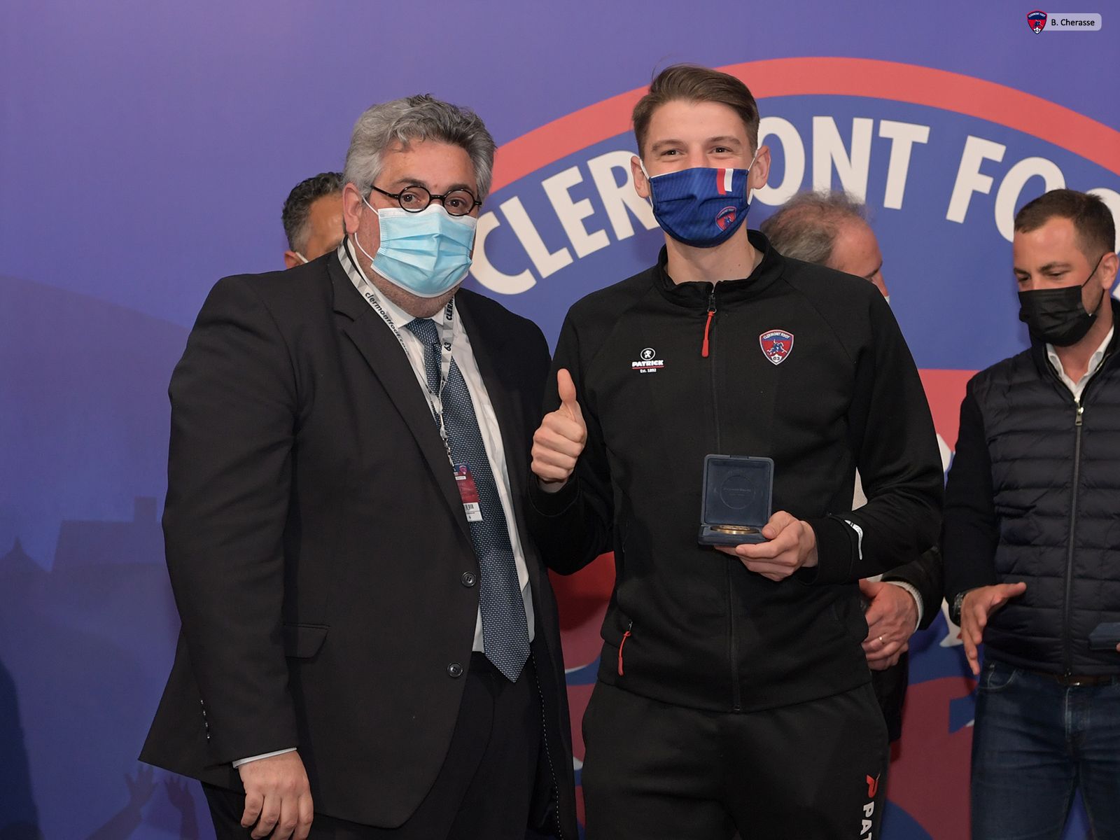 Remise des médailles par le Maire de la ville