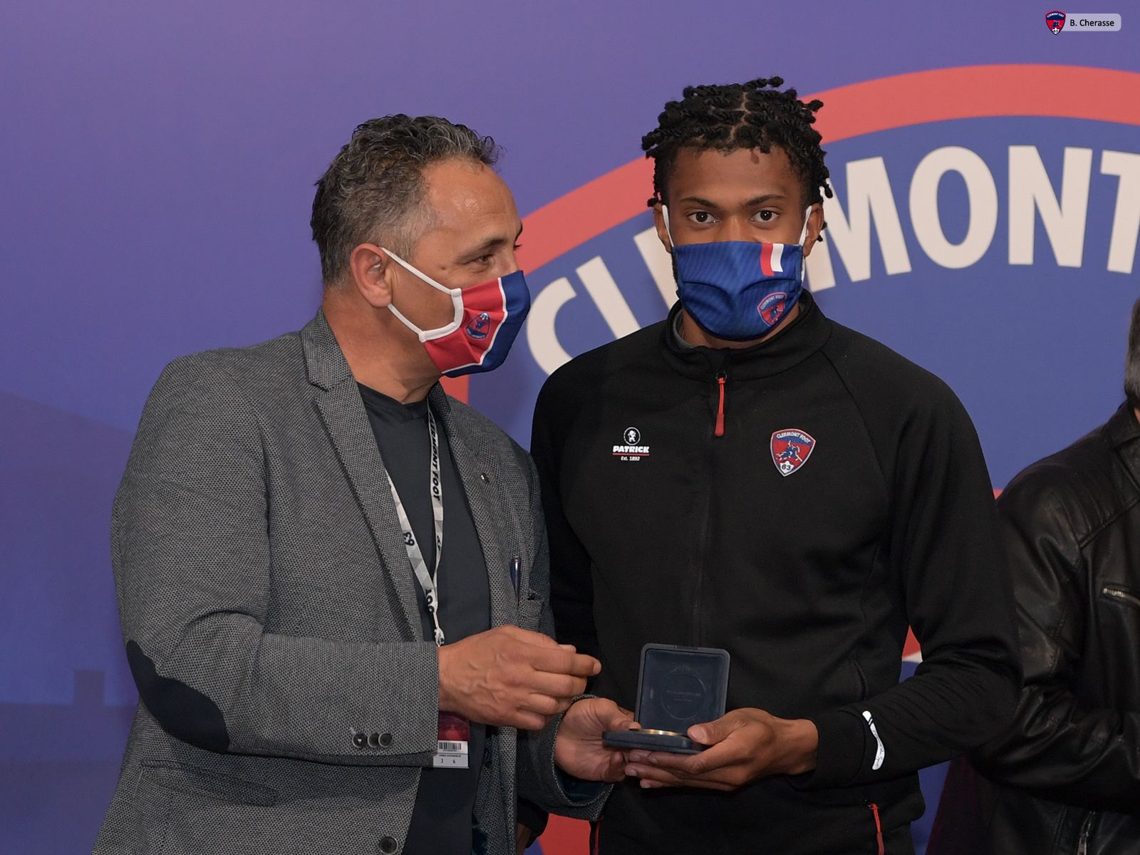 Remise des médailles par le Maire de la ville