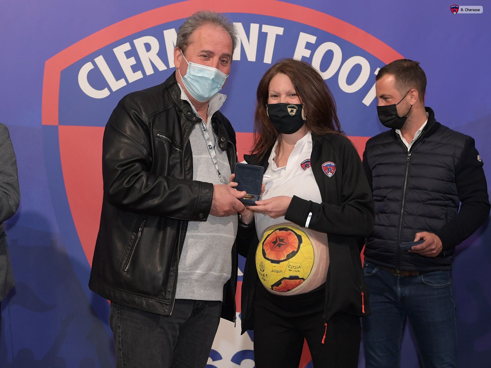 Remise des médailles par le Maire de la ville