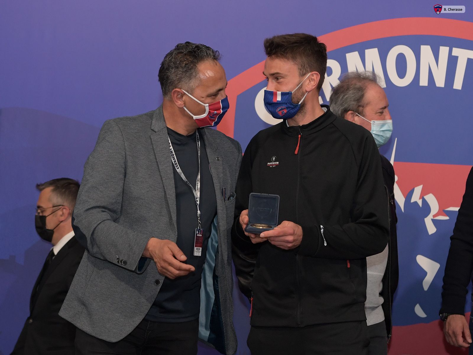 Remise des médailles par le Maire de la ville