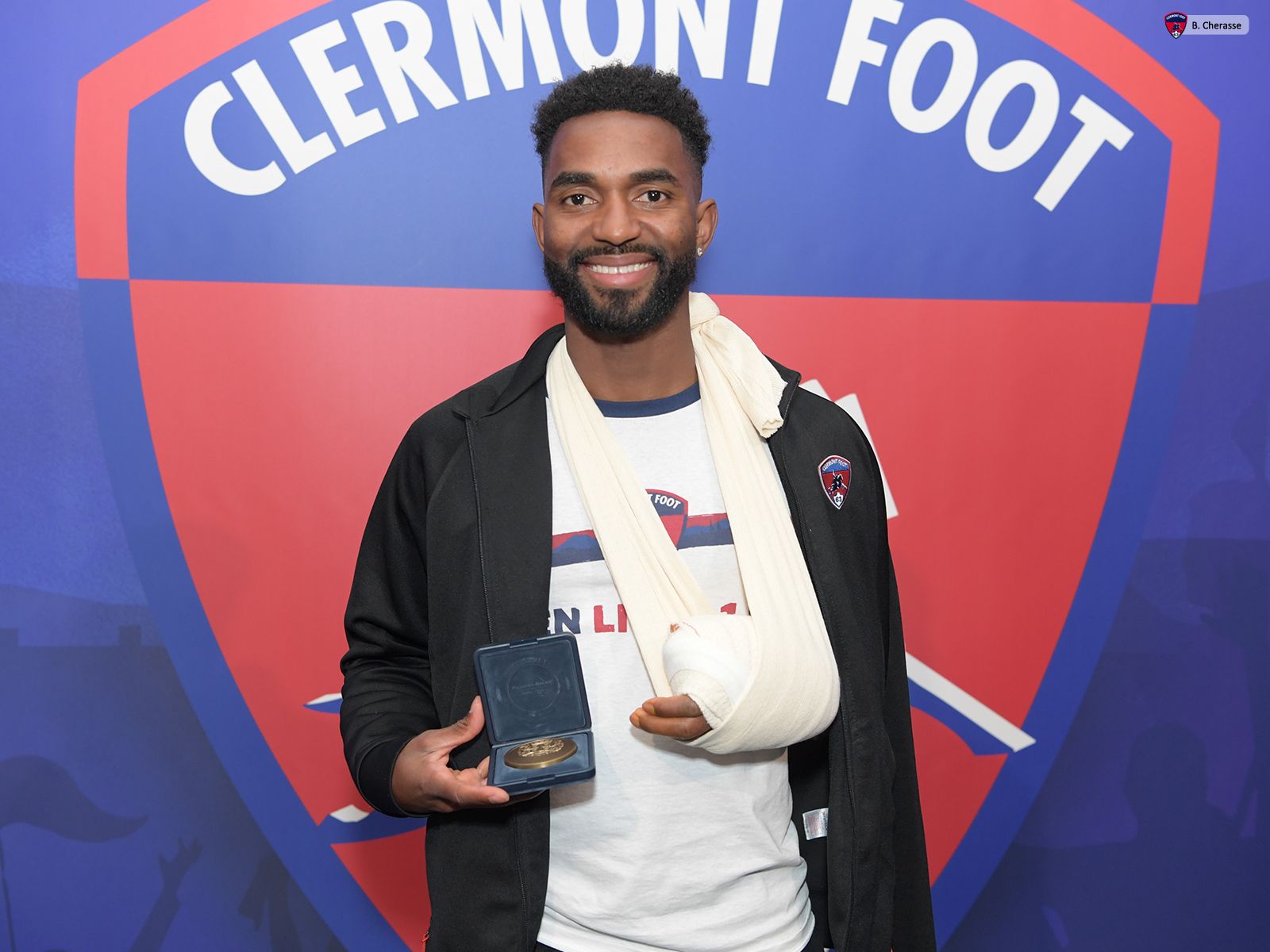 Remise des médailles par le Maire de la ville