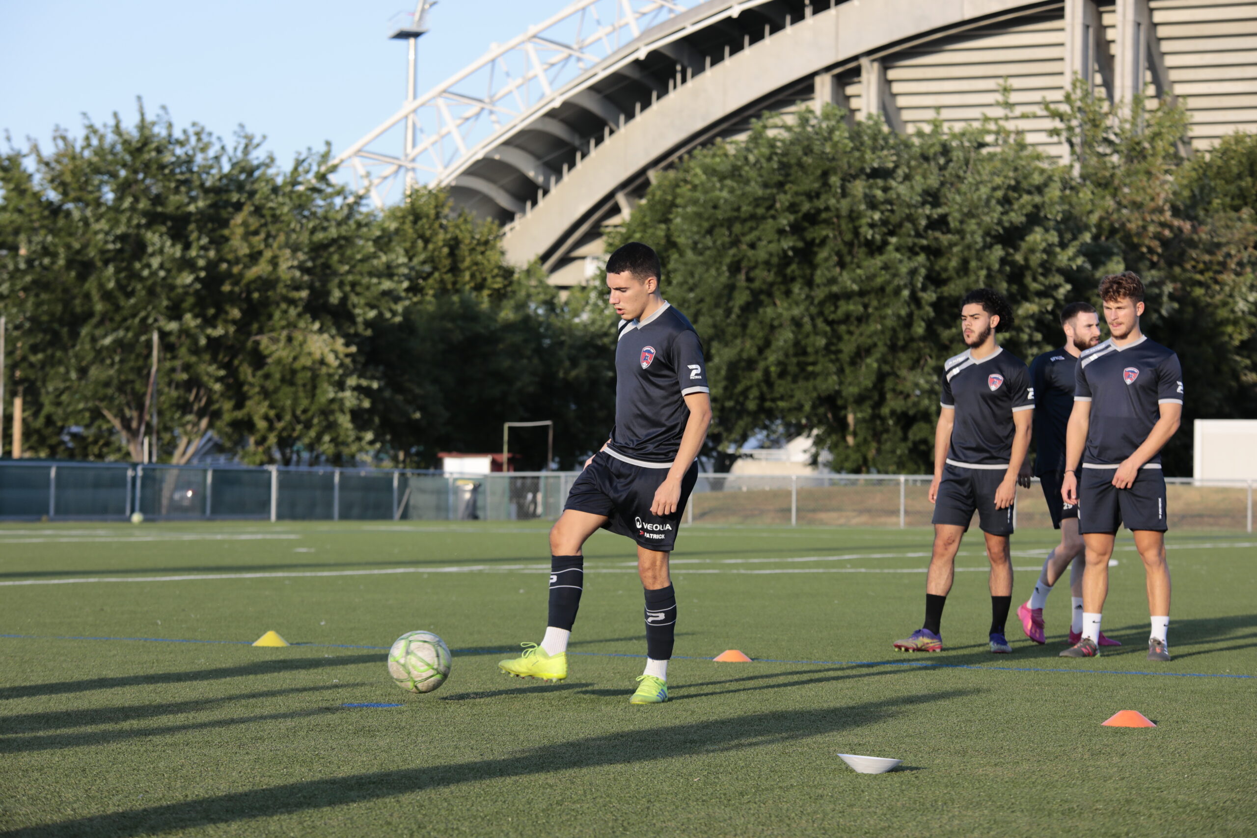 Les R1 masculine et féminine prêtes pour la reprise !