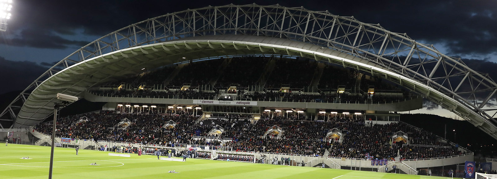 Il avait craqué un fumigène dans une tribune du stade Montpied : le  supporter clermontois condamné - Clermont-Ferrand (63000)