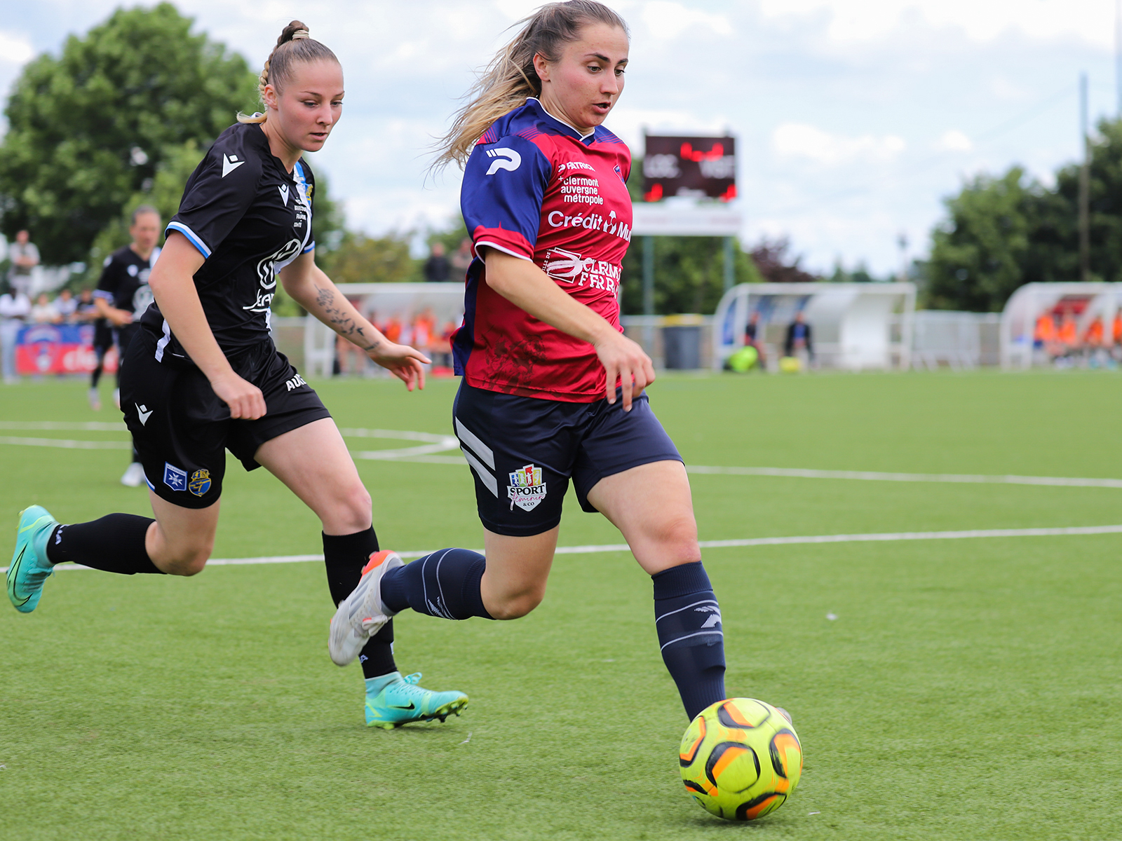 Courte avance pour les Féminines (1-0)