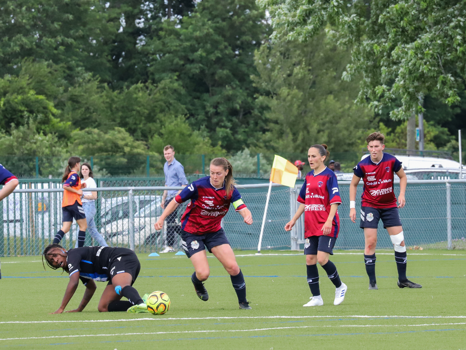 Courte avance pour les Féminines (1-0)