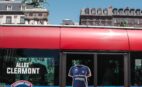 Le tram et la Place de Jaude aux couleurs du CF63