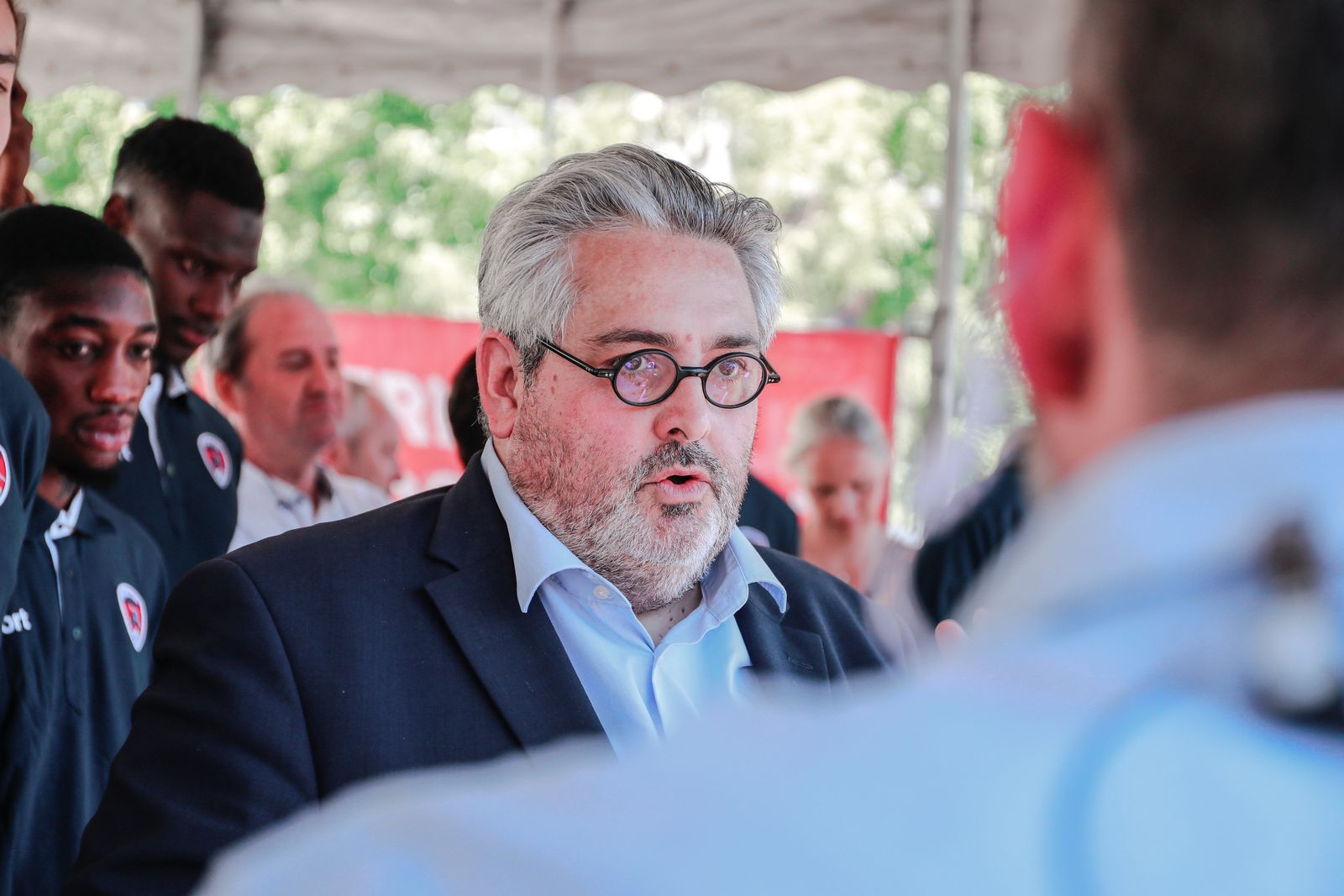 Le tram et la Place de Jaude aux couleurs du CF63