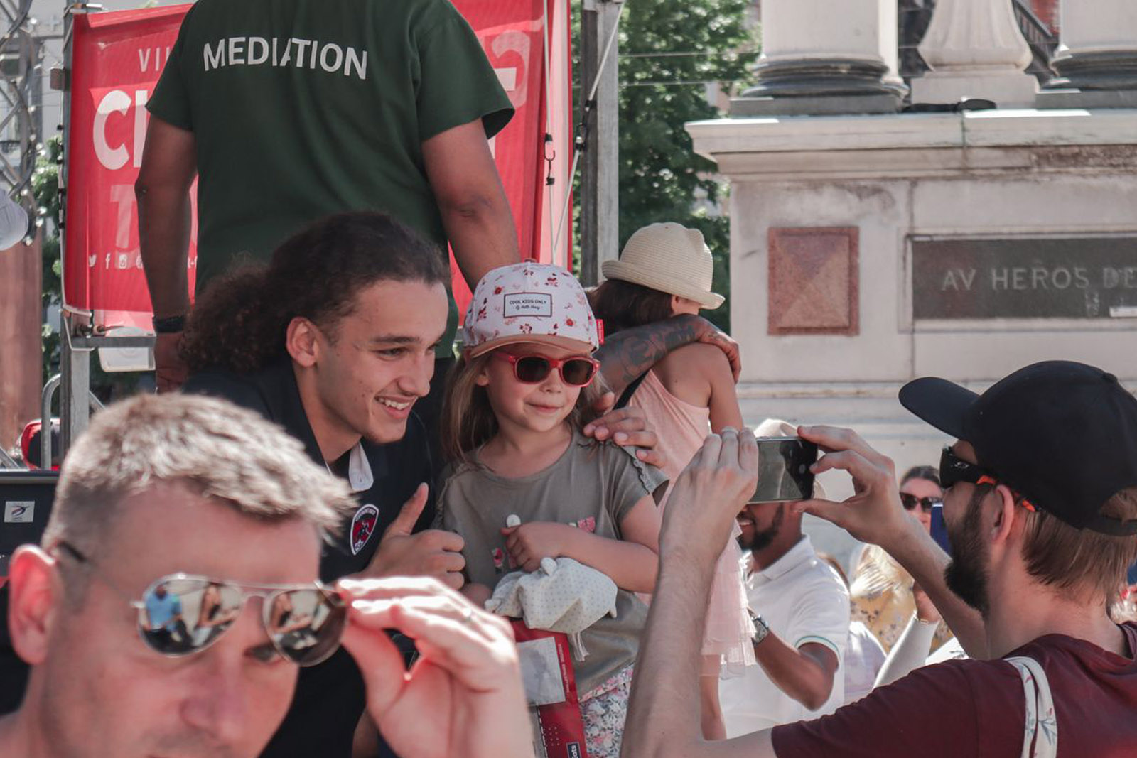 Le tram et la Place de Jaude aux couleurs du CF63