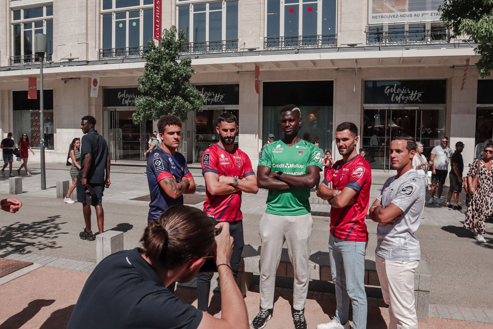 Le tram et la Place de Jaude aux couleurs du CF63