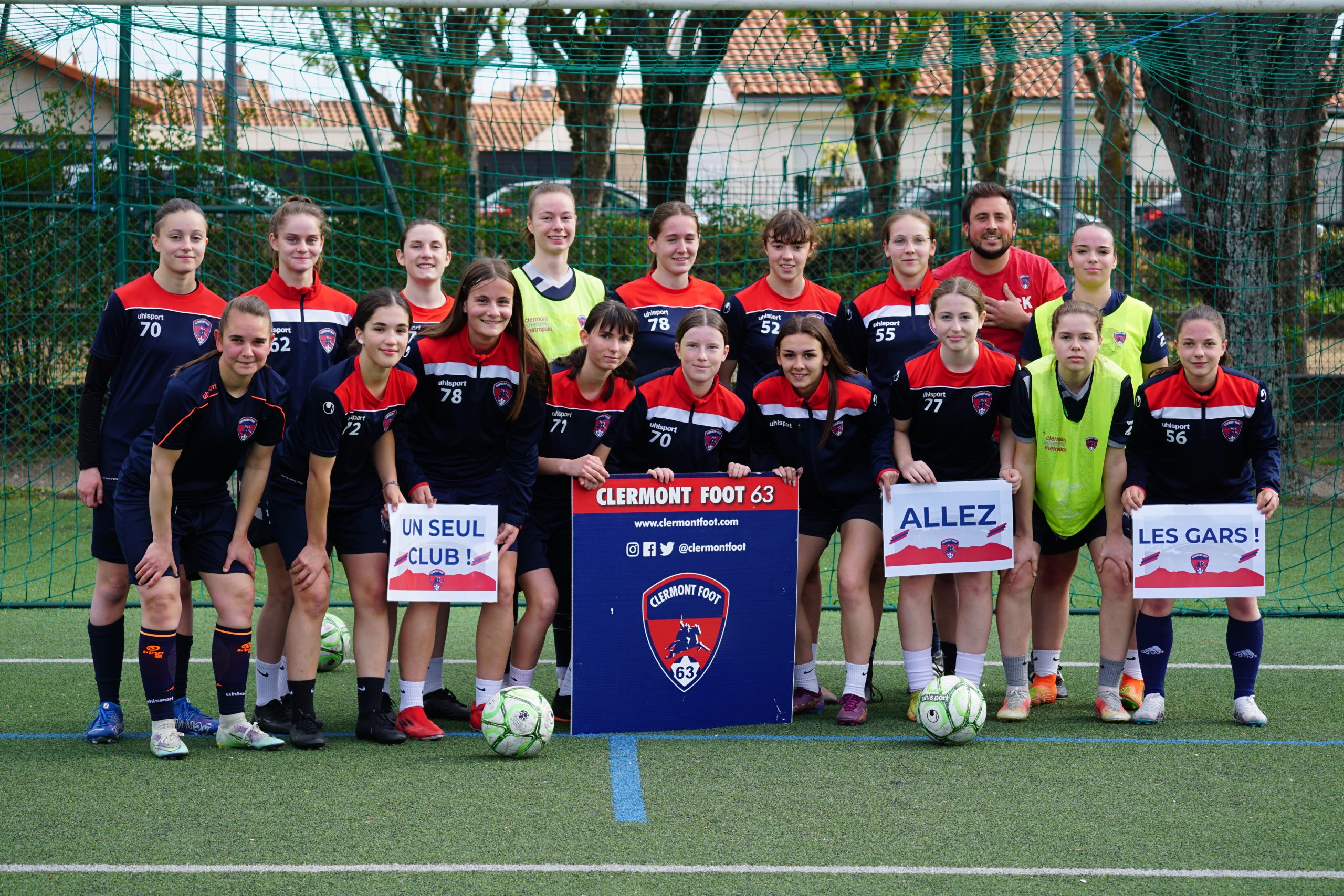 Garçons et Filles au soutien des U18 !