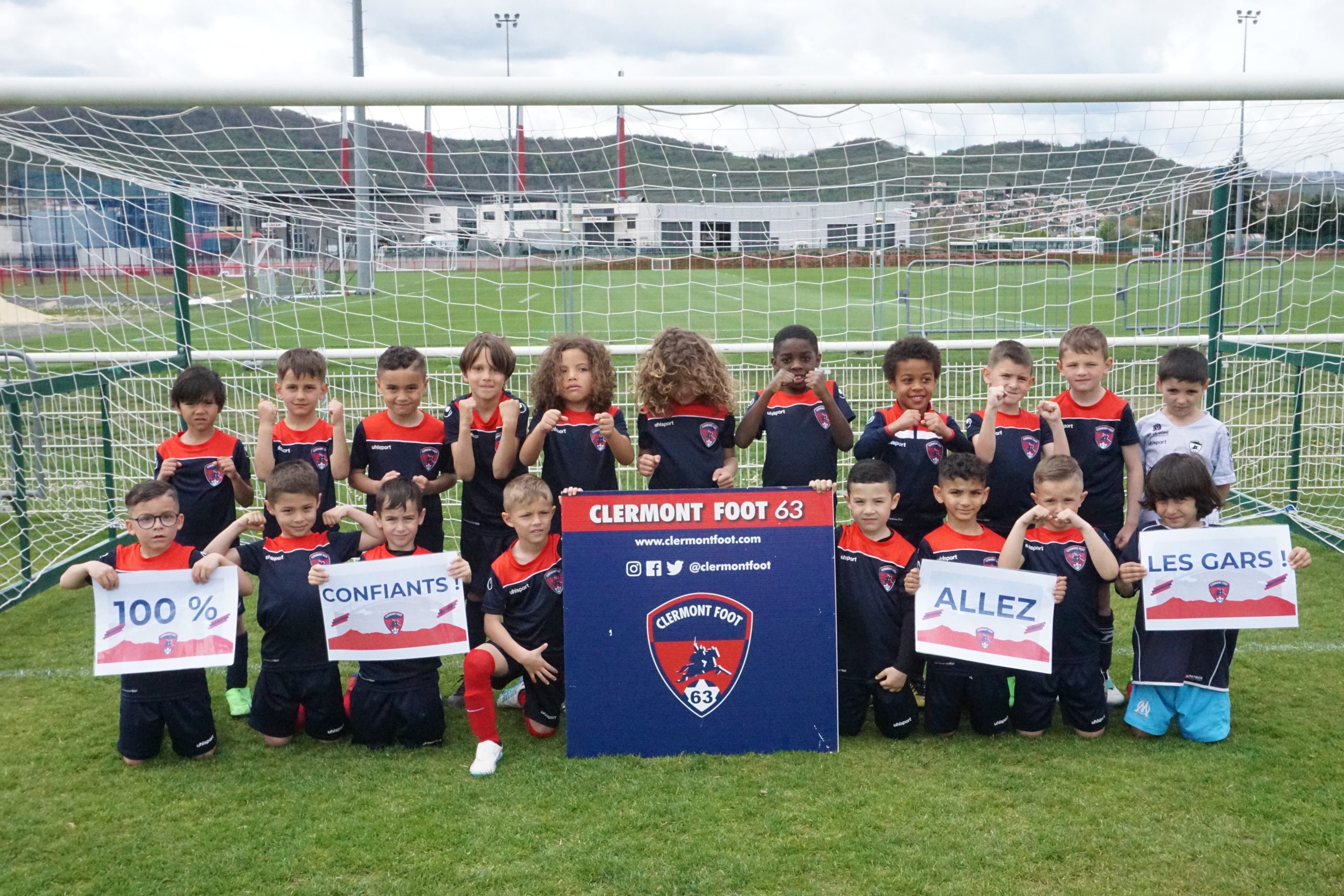 Garçons et Filles au soutien des U18 !