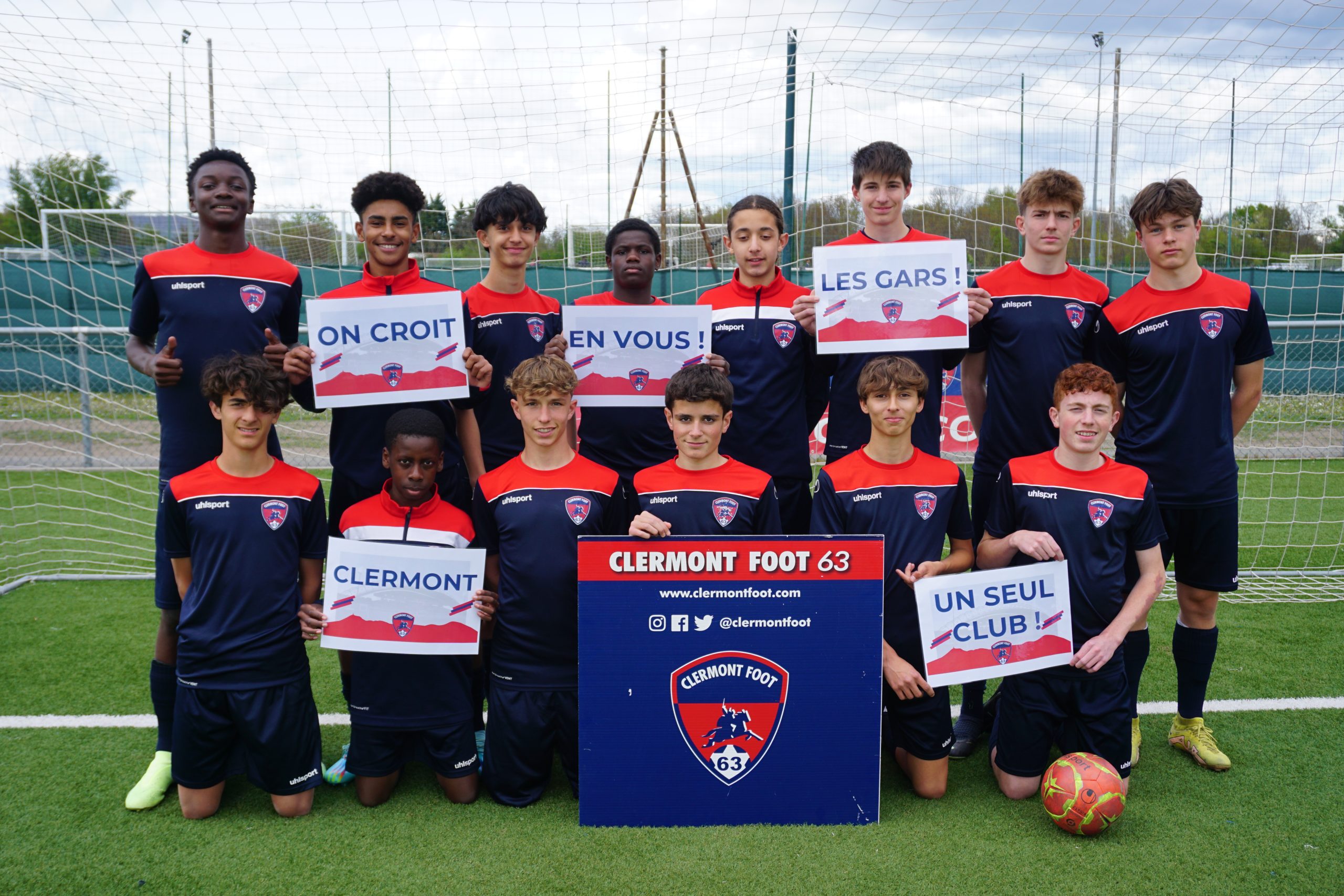 Garçons et Filles au soutien des U18 !