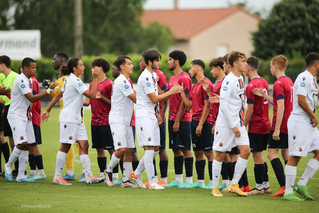 Les U17 remportent le tournoi de Maclas (42)