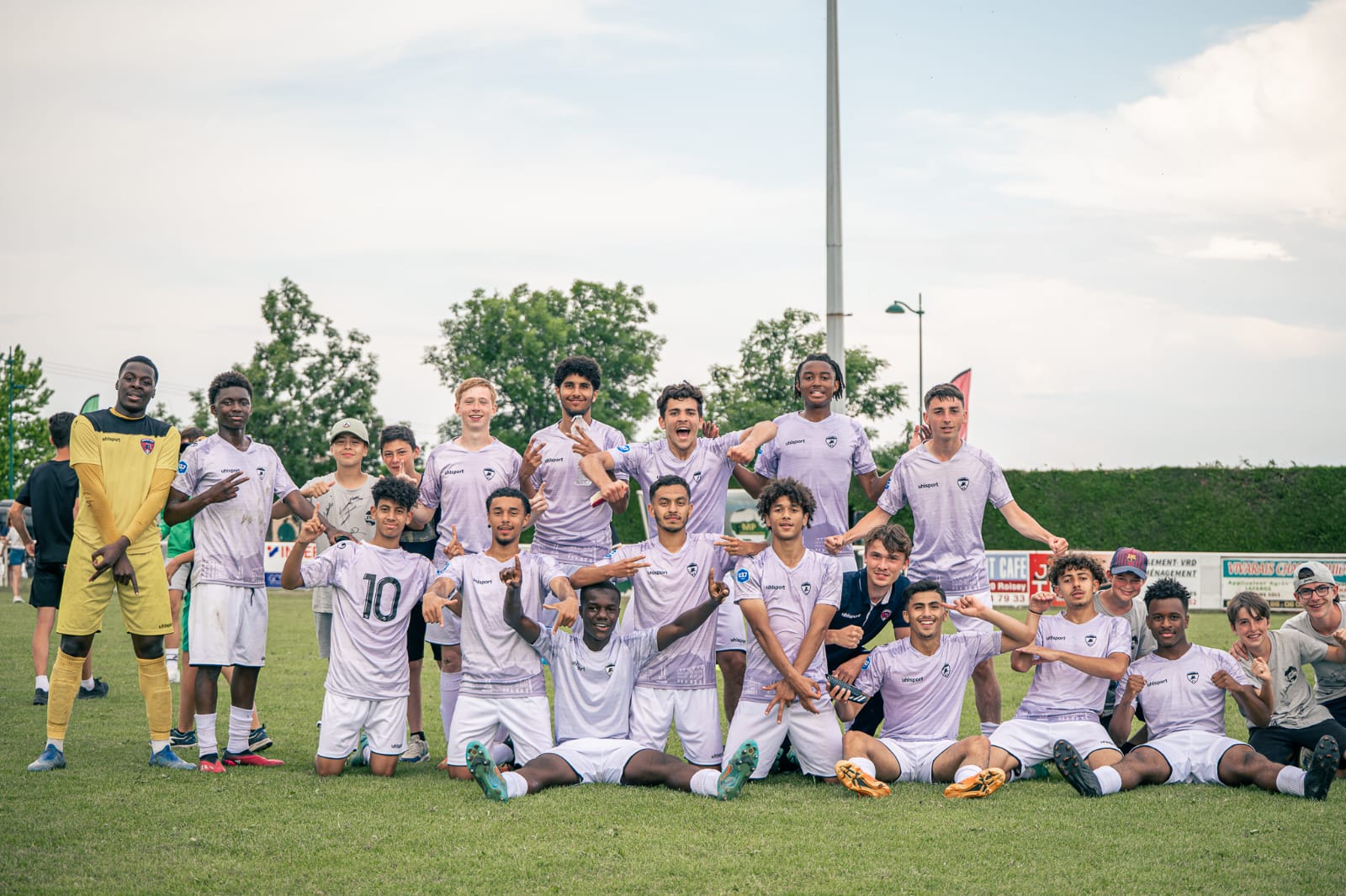 Les U17 remportent le tournoi de Maclas (42)