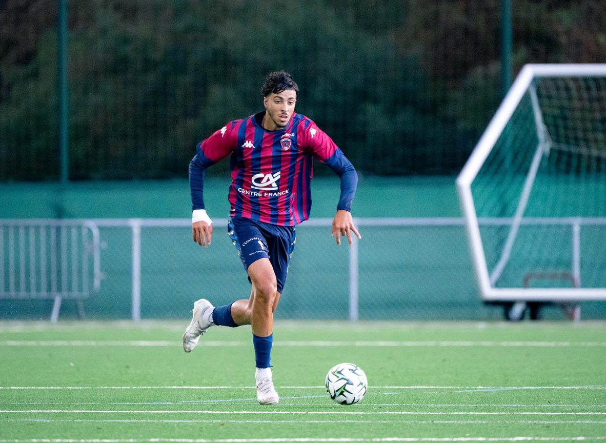 Centre de Formation – Large victoire des séniors R1 à Riom pour conclure l’année