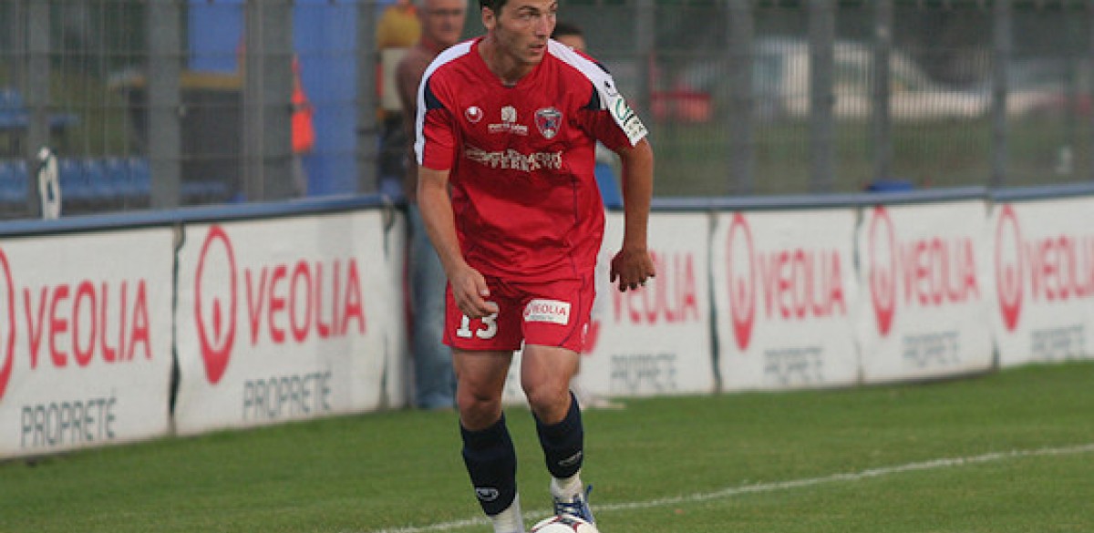 Clermont surpris par Arles Clermont surpris par Arles