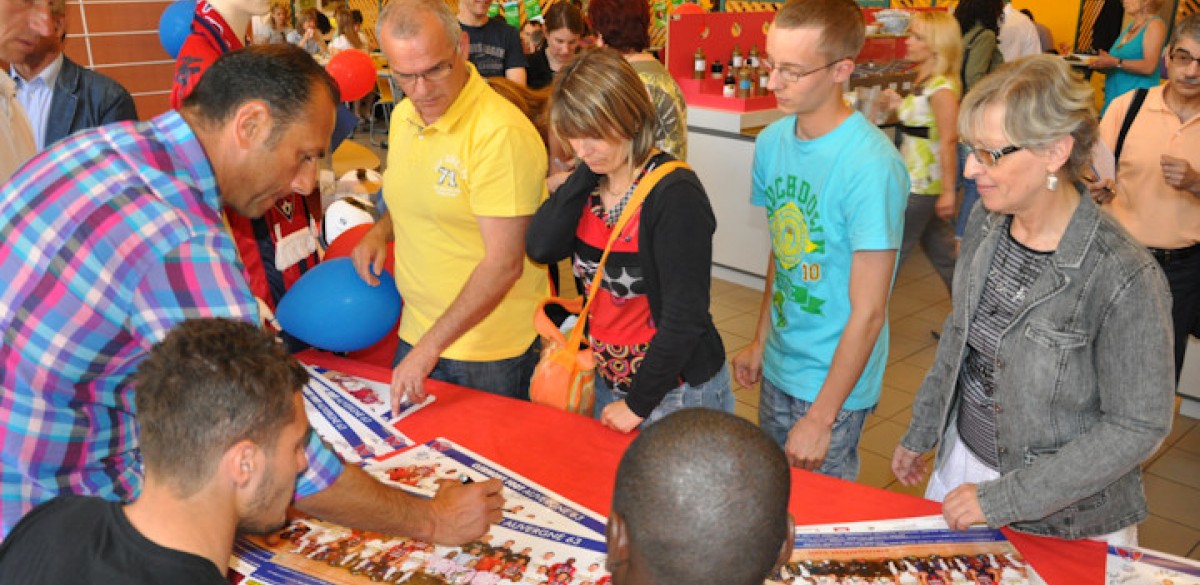 Séance de dédicaces ce mercredi à TSD Séance de dédicaces ce mercredi à TSD