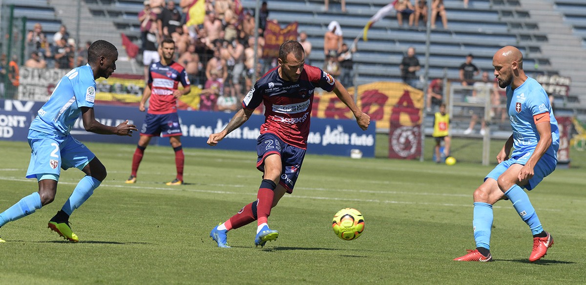 Laval – Clermont: le groupe clermontois Laval – Clermont: le groupe clermontois