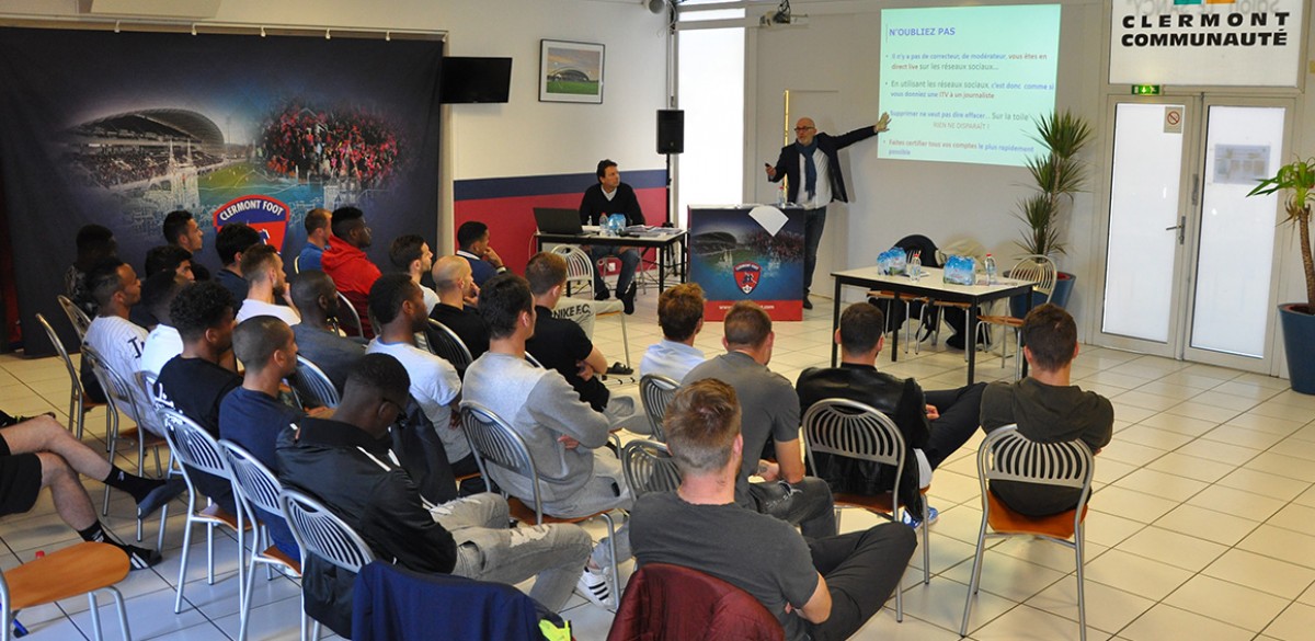 Les joueurs du Clermont Foot sensibilisés aux réseaux sociaux
