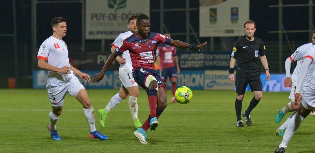 Tours – Clermont: le groupe clermontois Tours – Clermont: le groupe clermontois